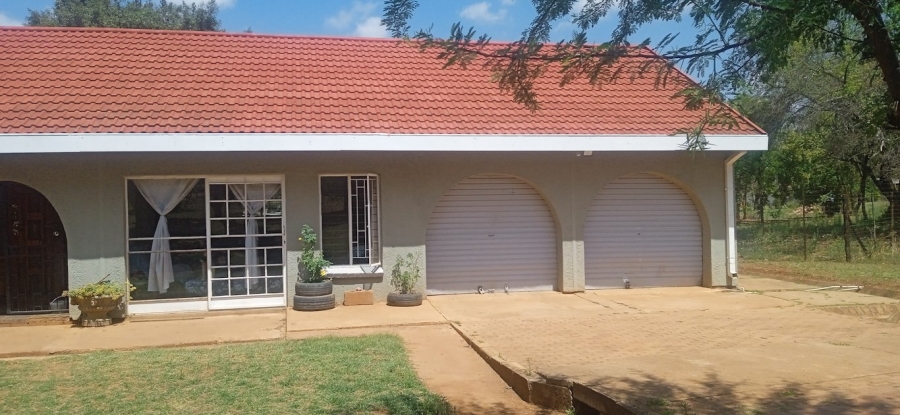 To Let 3 Bedroom Property for Rent in Broederstroom North West